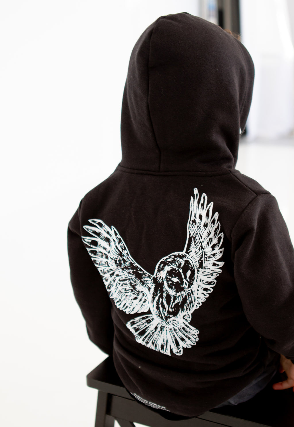 Vuelo De Owl Light Hoodie